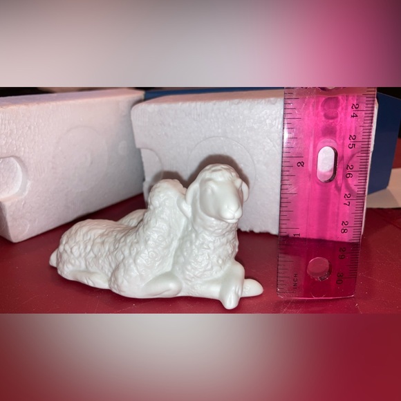 Avon Christmas Nativity Set - Picture 13 of 16